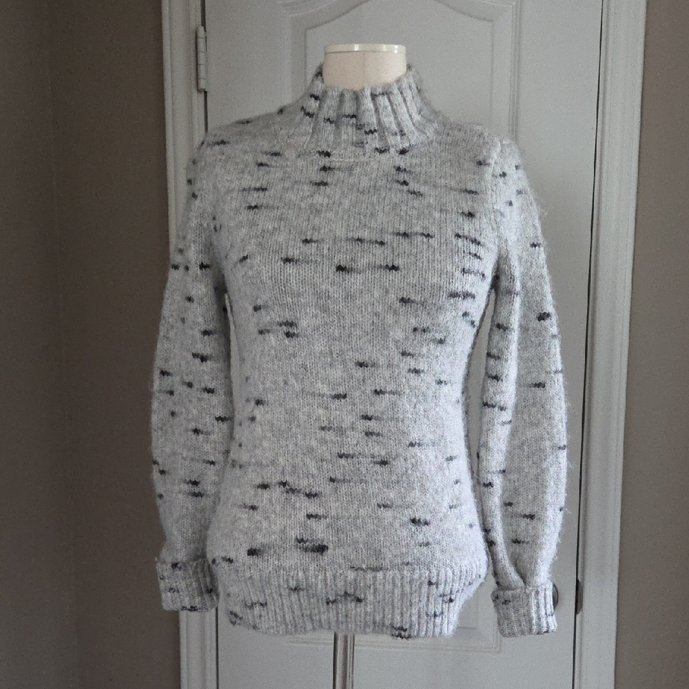 LOFT Speckled Gray Turtleneck Sweater